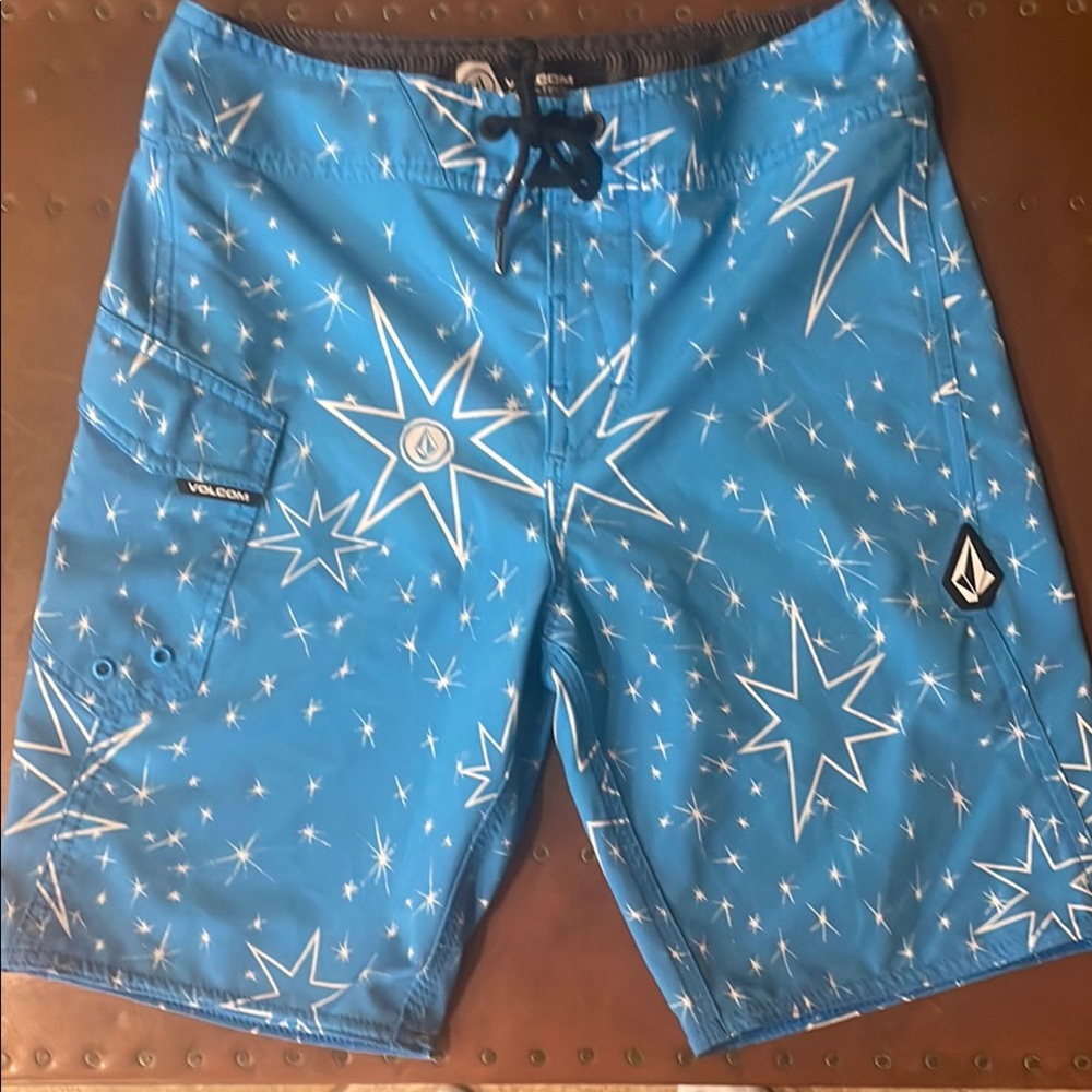 Like New Volcom  Boy's Mod-Tech Swim Shorts